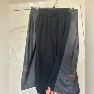 Men's Michael Jordan Basketball Shorts, size Large Dri-Fit